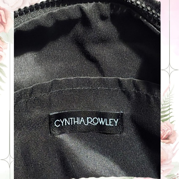 Cynthia Rowley Elegant Black Faux Fur Plush Soft Zip Clutch Cosmetic Bag - Picture 2 of 6